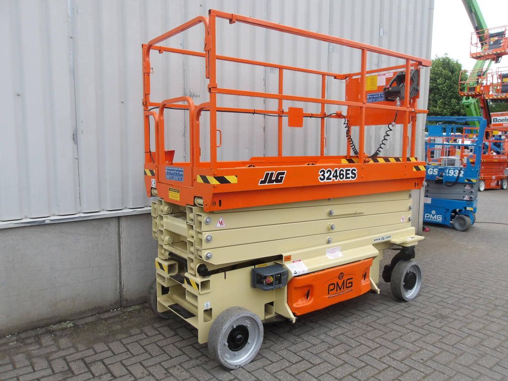 Schaarhoogwerker JLG 3246ES Elektrisch 11.75m 2015