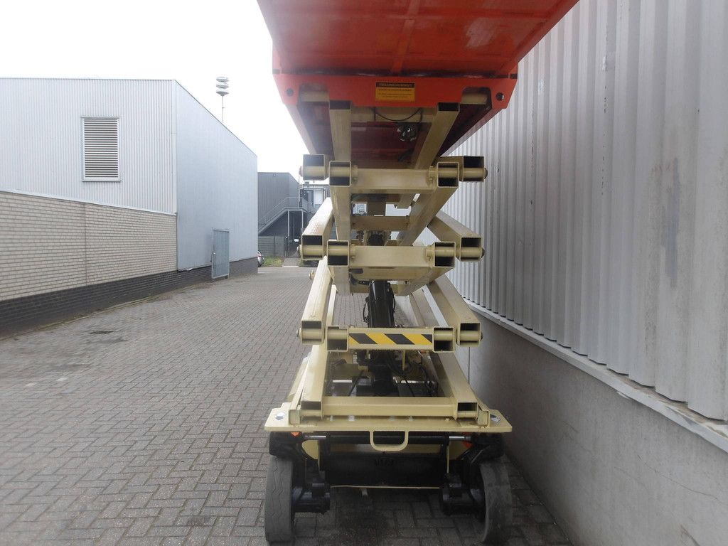 Schaarhoogwerker JLG 3246ES Elektrisch 11.75m 2015