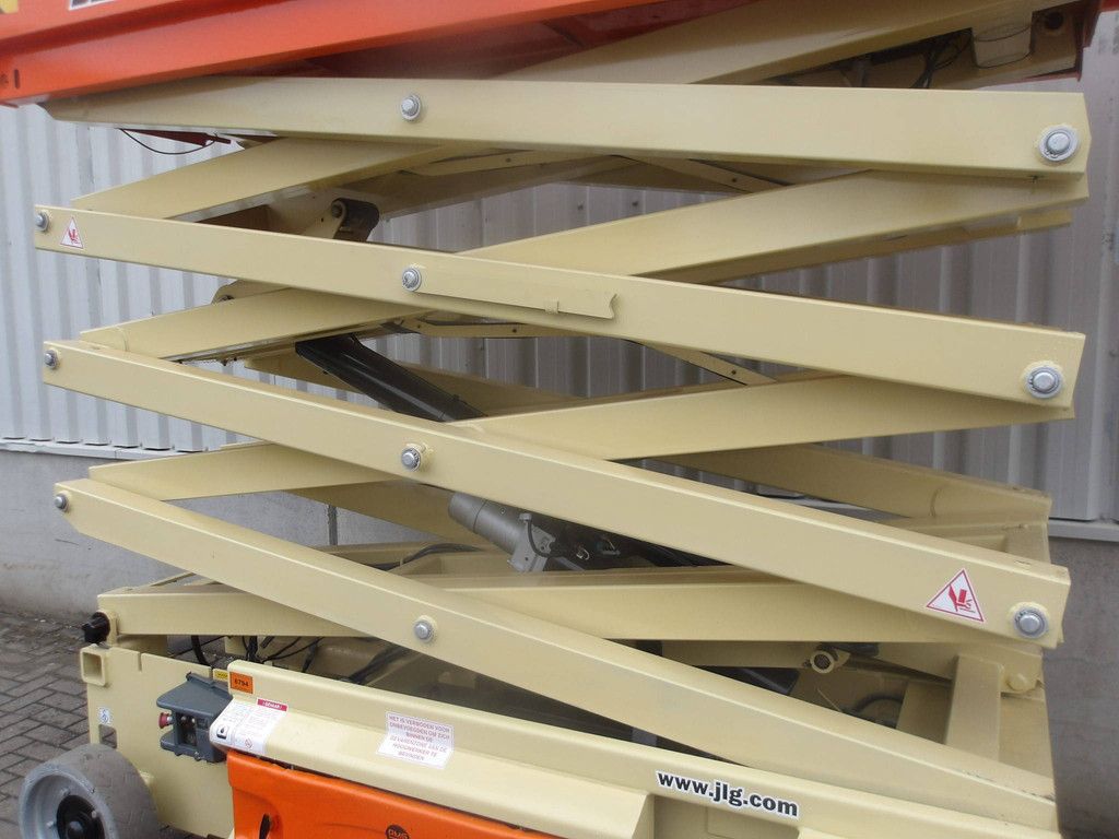Schaarhoogwerker JLG 3246ES Elektrisch 11.75m 2015