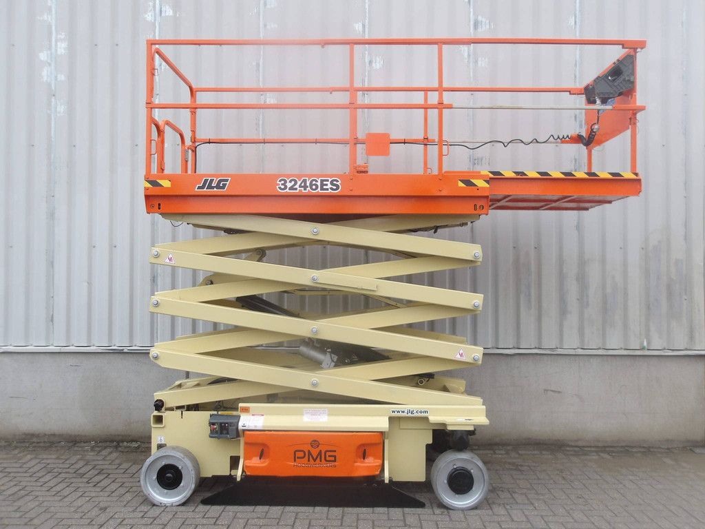 Schaarhoogwerker JLG 3246ES Elektrisch 11.75m 2015