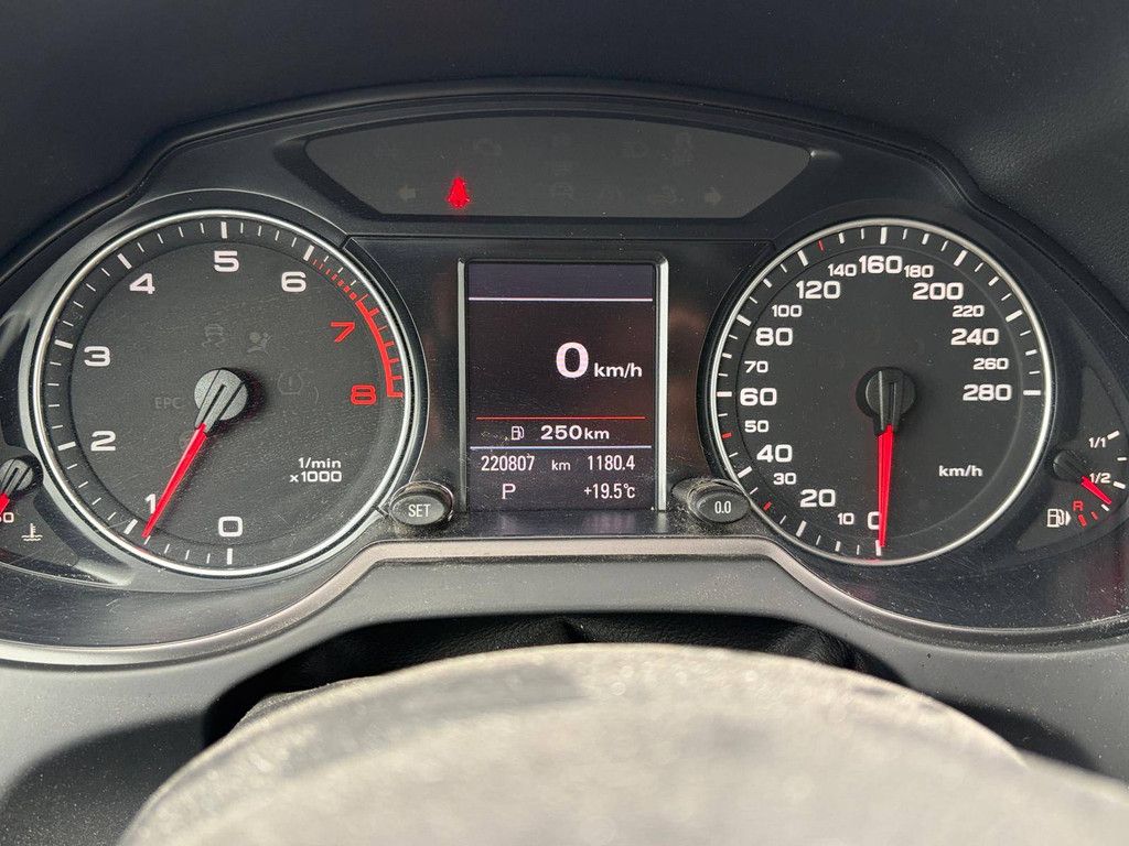 SUV Audi Q5 2.0 TFSI Pro Line S Petrol 211hp 2010 (Margin)