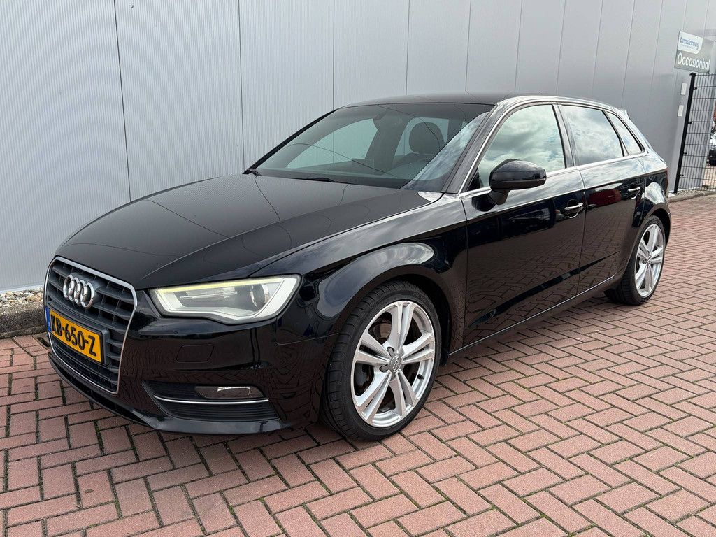 Passenger car Audi A3 Sportback 2.0 TDI Ambition S-line Diesel 150hp 2013 (Margin)