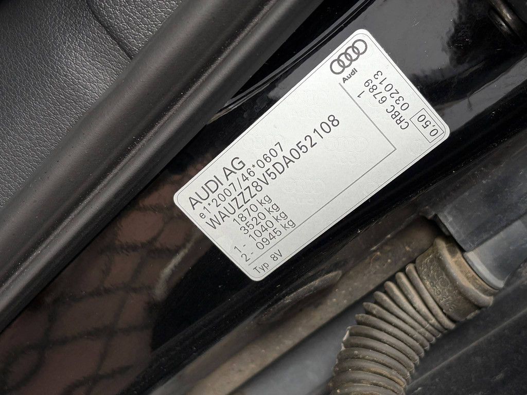 Passenger car Audi A3 Sportback 2.0 TDI Ambition S-line Diesel 150hp 2013 (Margin)
