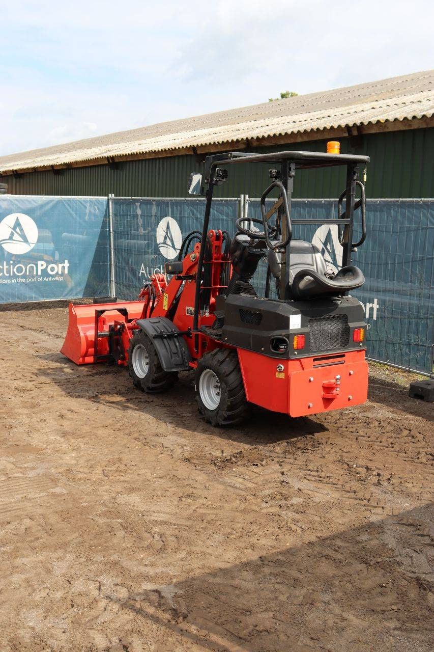 Articulated loader Machpro Loader MP-906 Diesel 18.4kW 2023