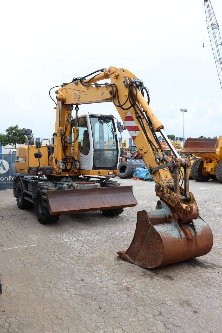 Liebherr A316 Radbagger, Diesel, 86 kW, Baujahr 2004