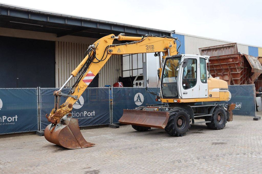 Liebherr A316 Radbagger, Diesel, 86 kW, Baujahr 2004