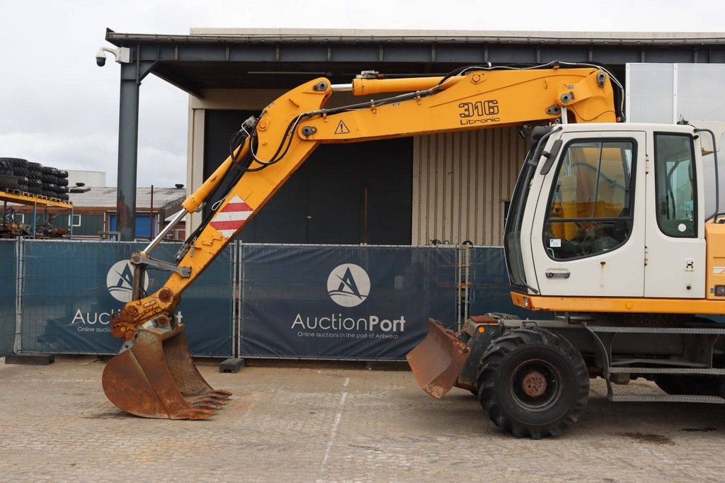Liebherr A316 Radbagger, Diesel, 86 kW, Baujahr 2004