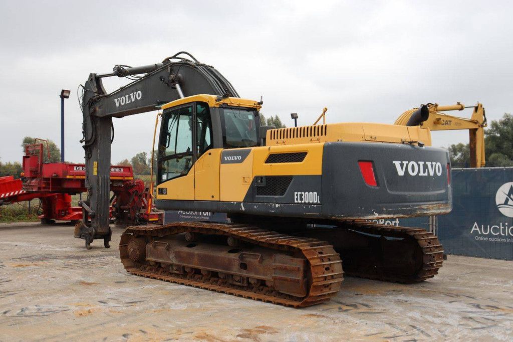 Crawler excavator Volvo EC300DL Diesel 170kW 2013