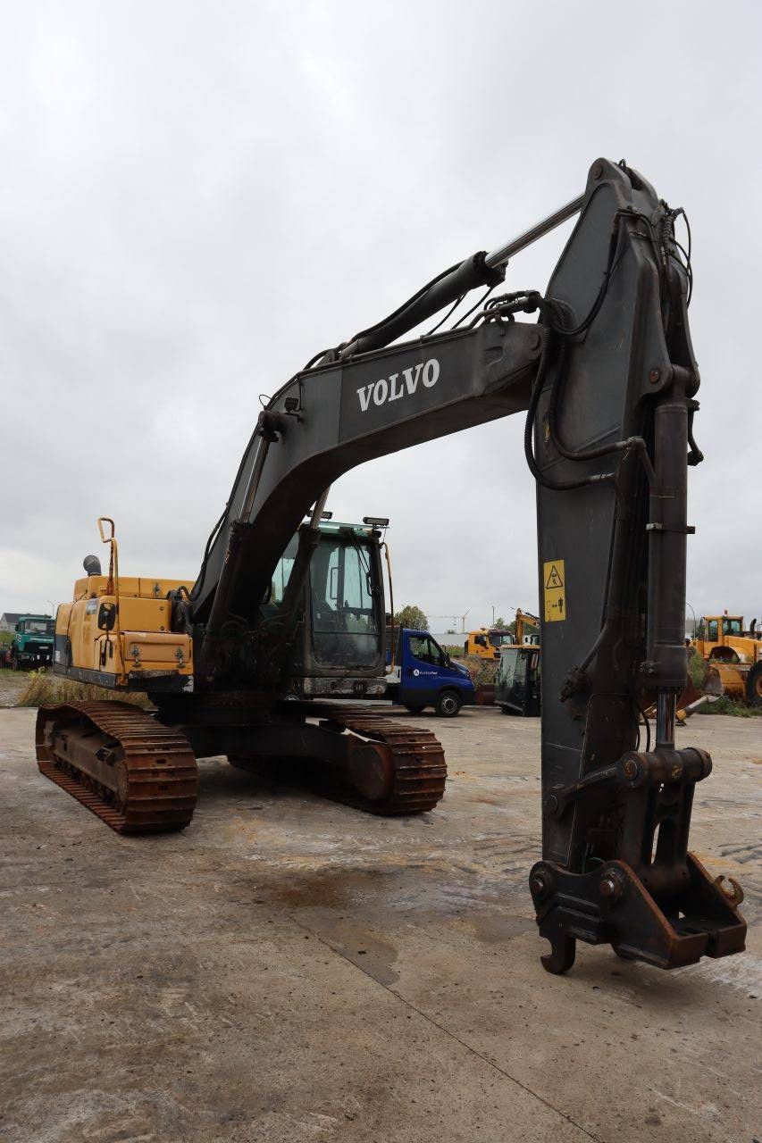 Crawler excavator Volvo EC300DL Diesel 170kW 2013
