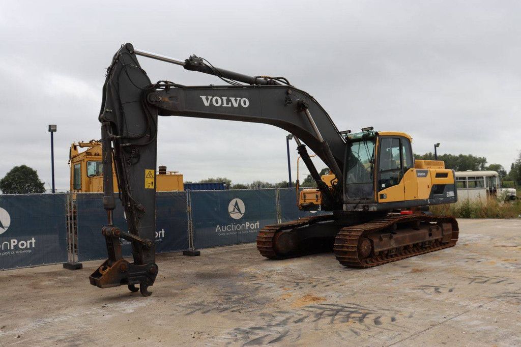Crawler excavator Volvo EC300DL Diesel 170kW 2013