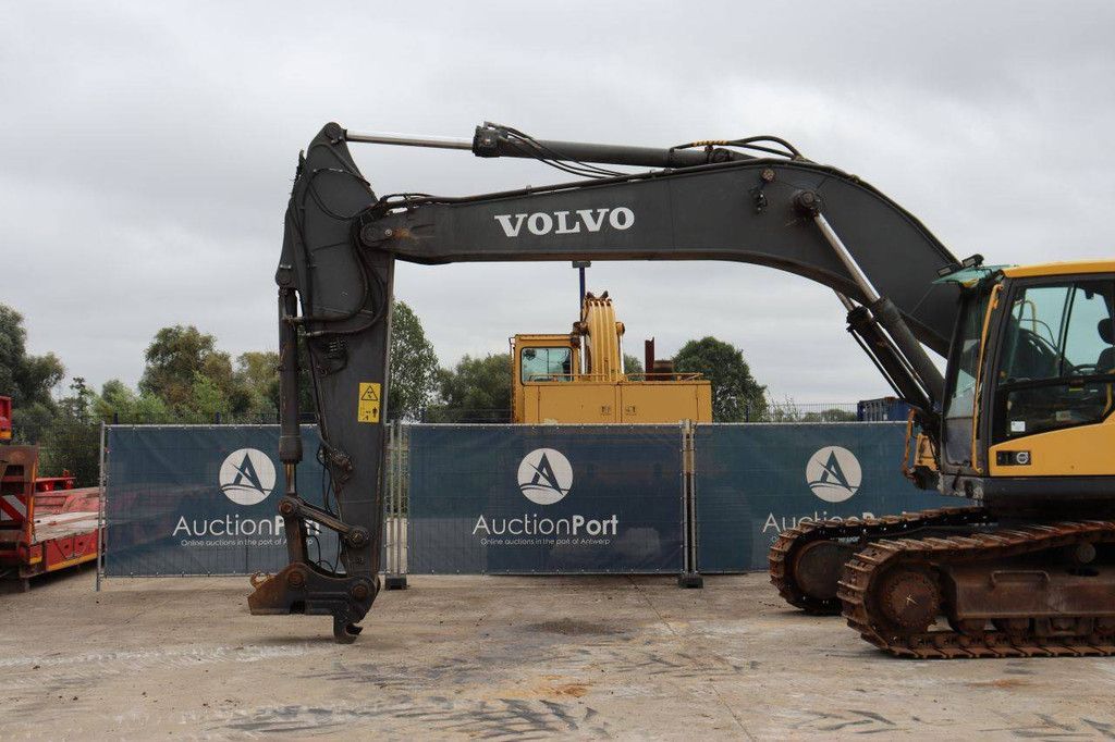 Crawler excavator Volvo EC300DL Diesel 170kW 2013