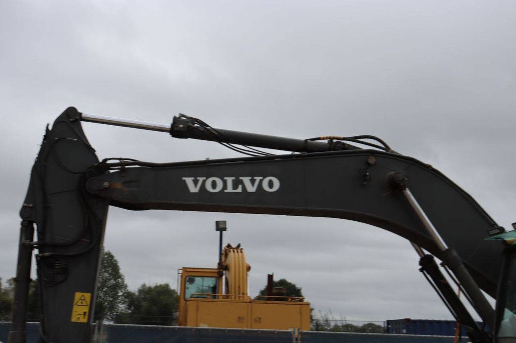 Crawler excavator Volvo EC300DL Diesel 170kW 2013