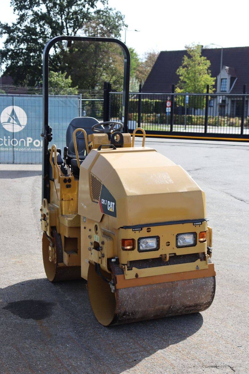 Tandem-Vibrationswalze Caterpillar CB1.7 Diesel 18,4 kW 2018
