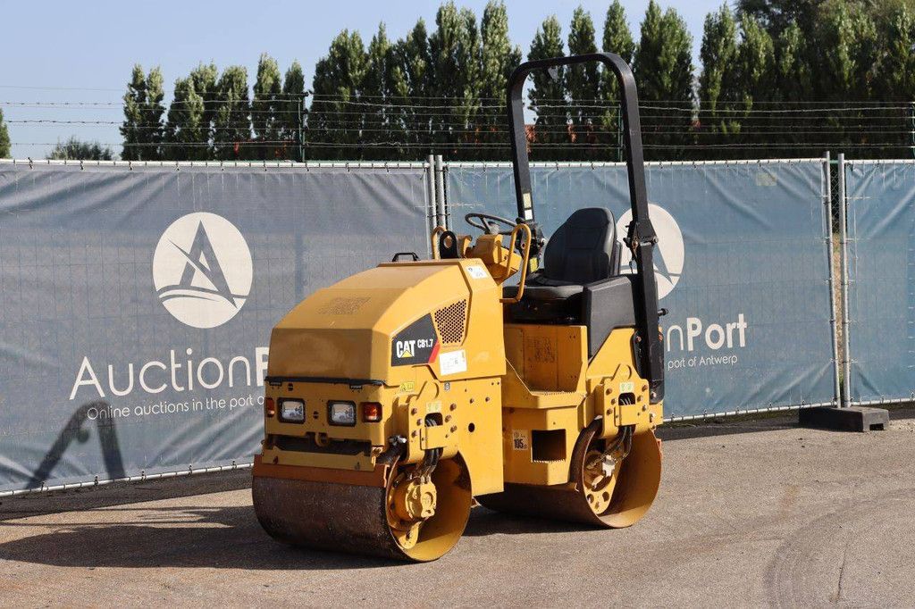 Tandem-Vibrationswalze Caterpillar CB1.7 Diesel 18,4 kW 2018