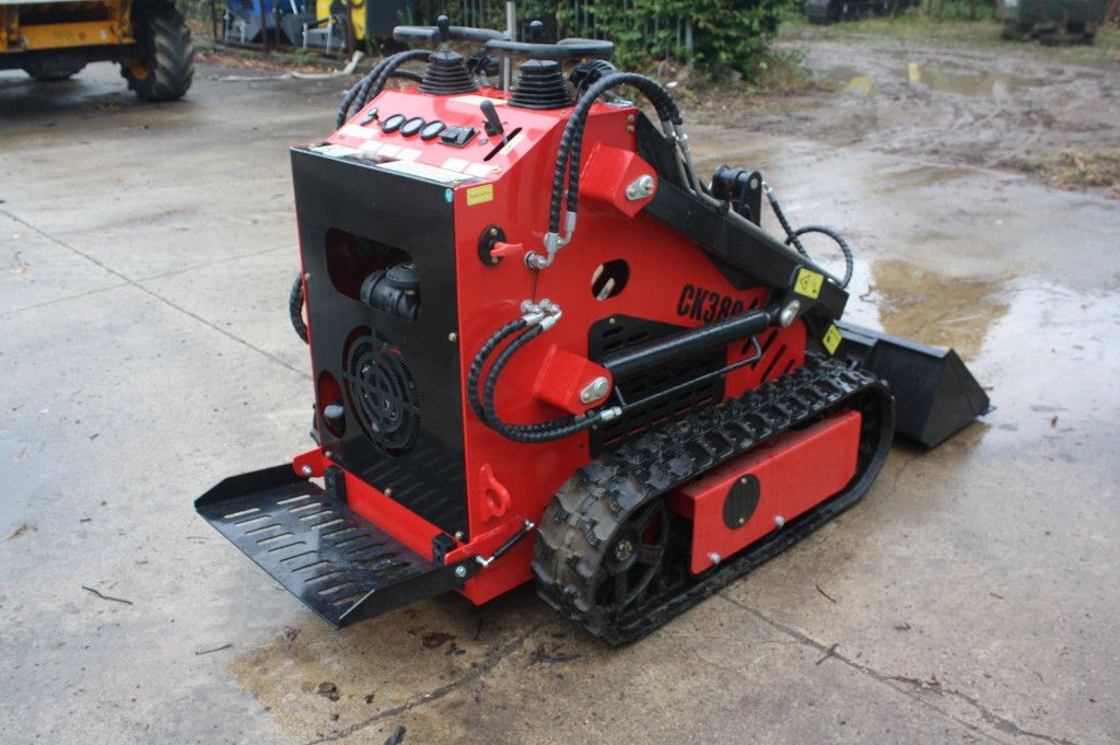 Captok CK380 Skid Steer Loader Petrol 23hp 2026 New Demo