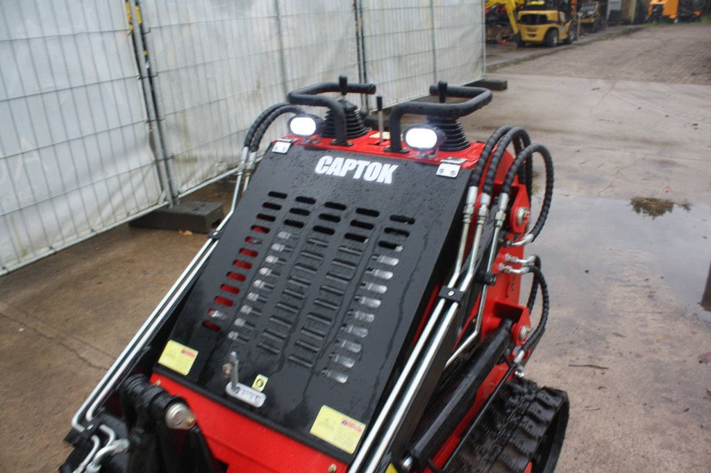 Captok CK380 Skid Steer Loader Petrol 23hp 2026 New Demo