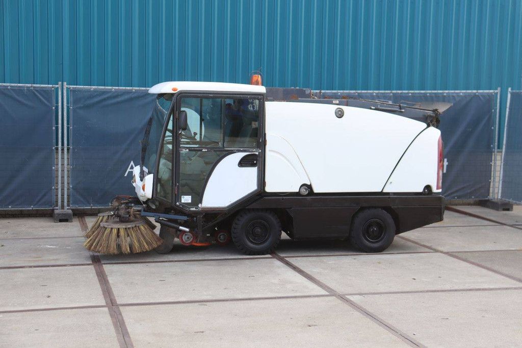 Veegmachine Johnston Compact Diesel