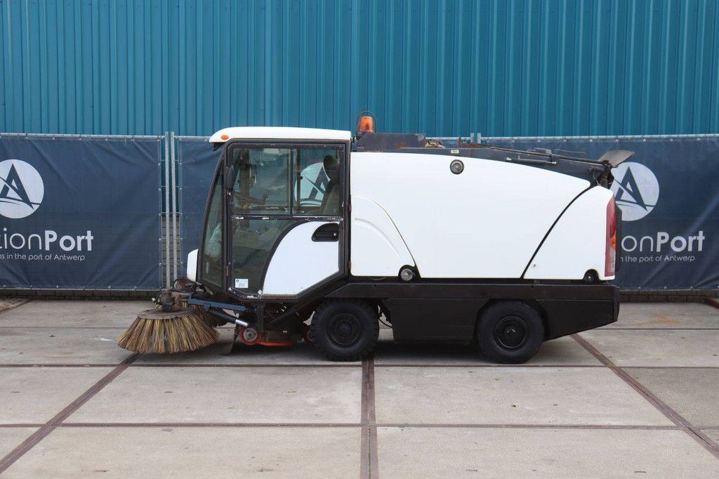 Veegmachine Johnston Compact Diesel