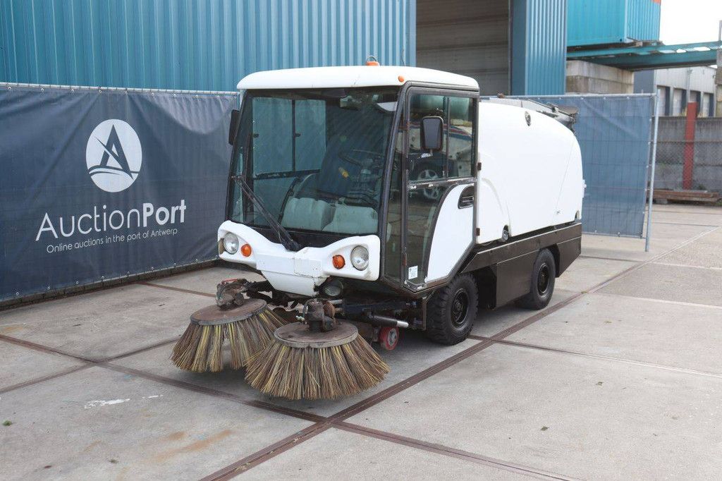 Veegmachine Johnston Compact Diesel