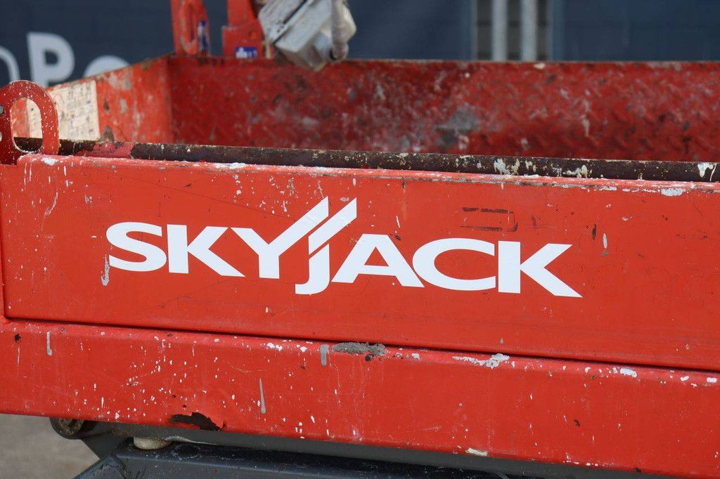 Skyjack SJ III 3219 Elektro-Scherenarbeitsbühne, 227 kg, 7,8 m, Baujahr 2017