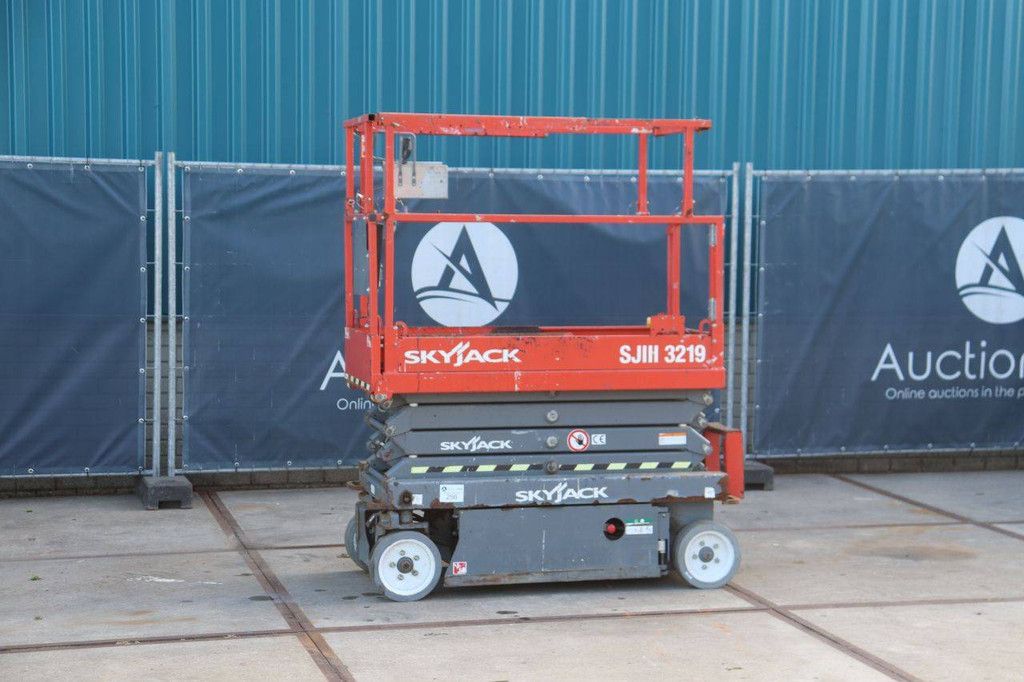 Skyjack SJIII-3219 Elektrische Scherenbühne 227 kg 7,8 m 2017