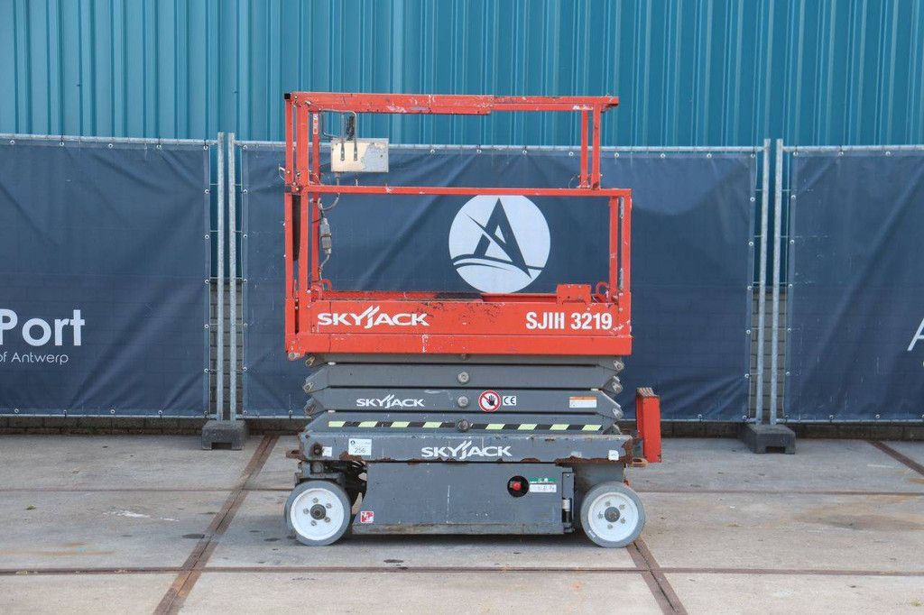 Skyjack SJIII-3219 Elektrische Scherenbühne 227 kg 7,8 m 2017