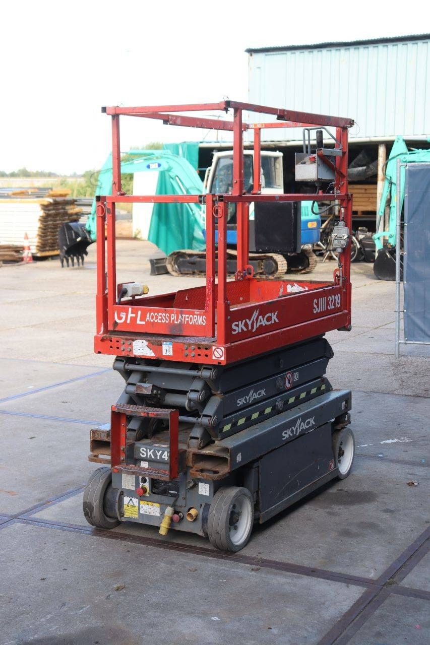 Skyjack SJIII-3219 Elektrische Scherenbühne 227 kg 7,8 m 2017