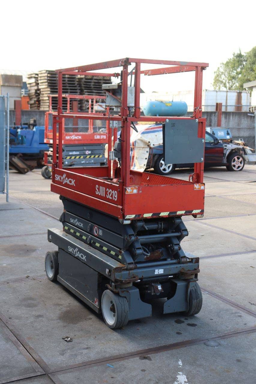 Skyjack SJIII-3219 Elektrische Scherenbühne 227 kg 7,8 m 2017