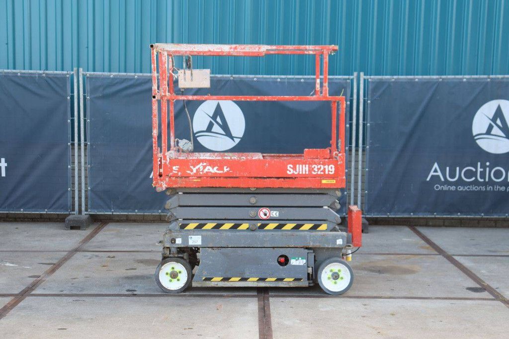 Skyjack SJIII-3219 Electric Scissor Lift 227kg 7.8m 2017