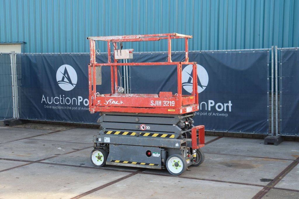 Skyjack SJIII-3219 Electric Scissor Lift 227kg 7.8m 2017