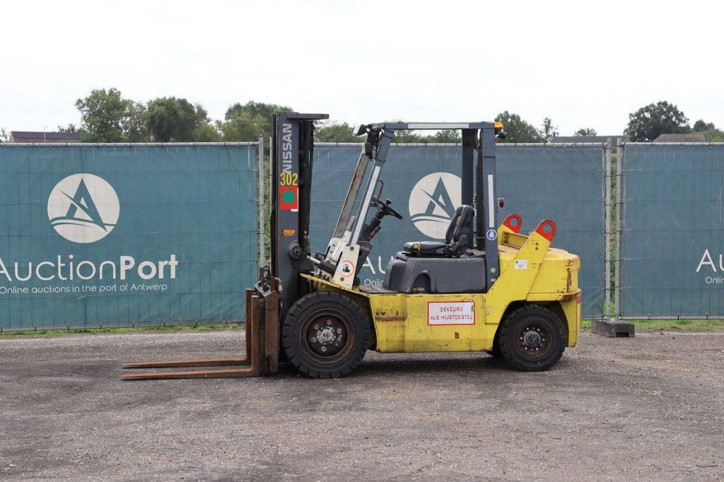 Gabelstapler Nissan FG-02A30 Diesel 3000kg 4,3m 1994
