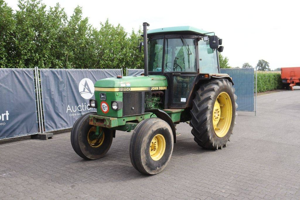 Tractor John Deere 2250 Diesel 1988