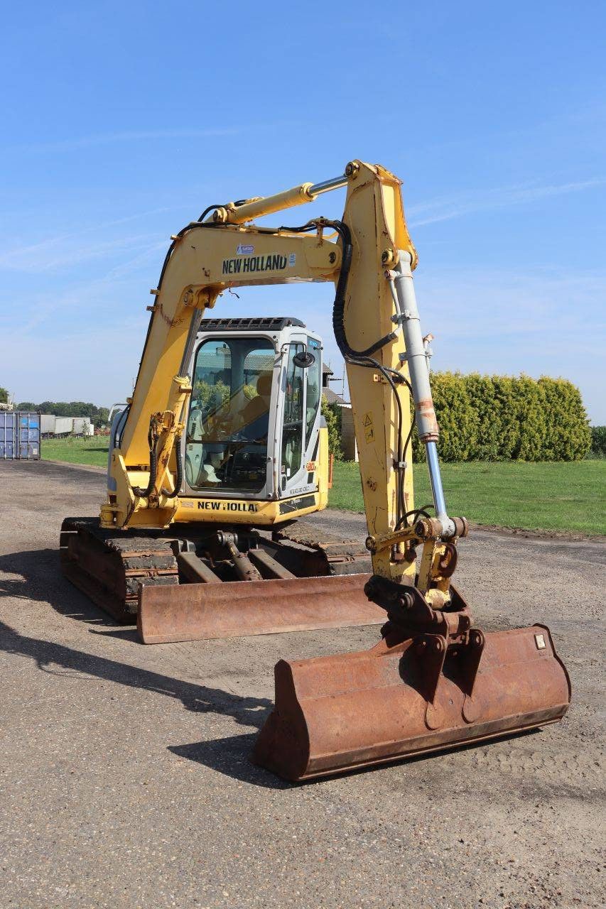 Rupsgraafmachine New Holland Kobelco E80BMSR-2 Diesel 42kW 2011