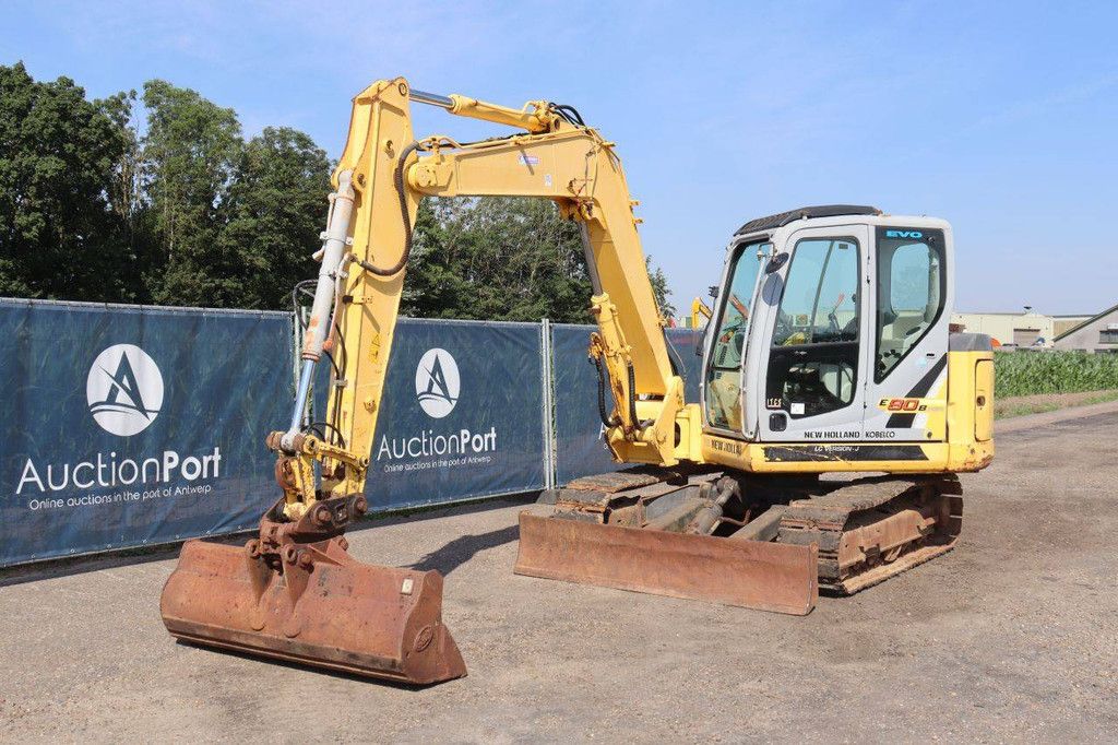 Rupsgraafmachine New Holland Kobelco E80BMSR-2 Diesel 42kW 2011