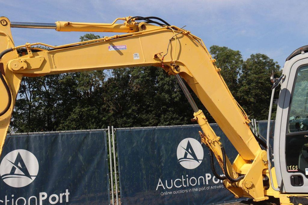 Rupsgraafmachine New Holland Kobelco E80BMSR-2 Diesel 42kW 2011