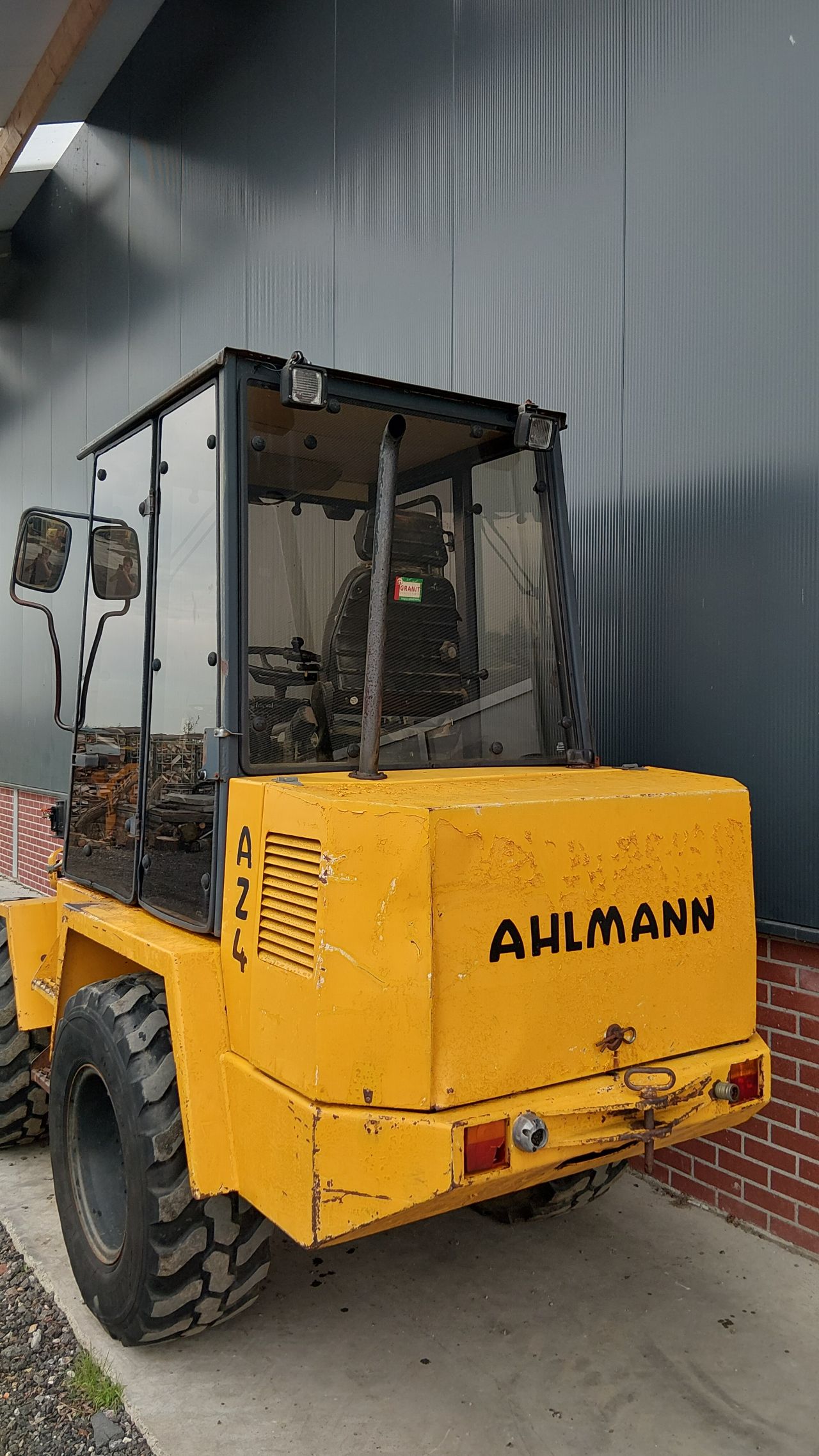 Ahlmann AZ4 shovel bak+vorken nauwelijks speling