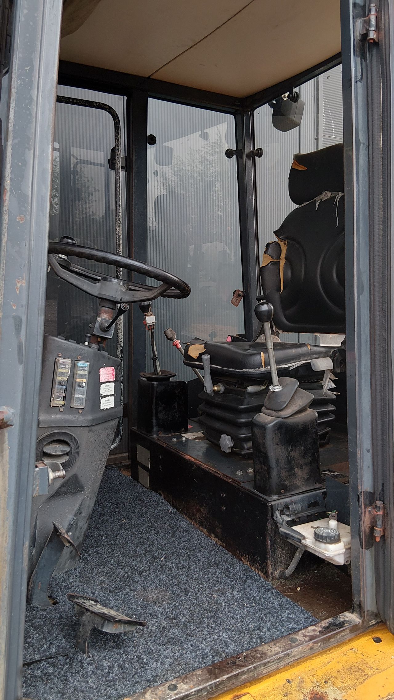 Ahlmann AZ4 shovel bak+vorken nauwelijks speling