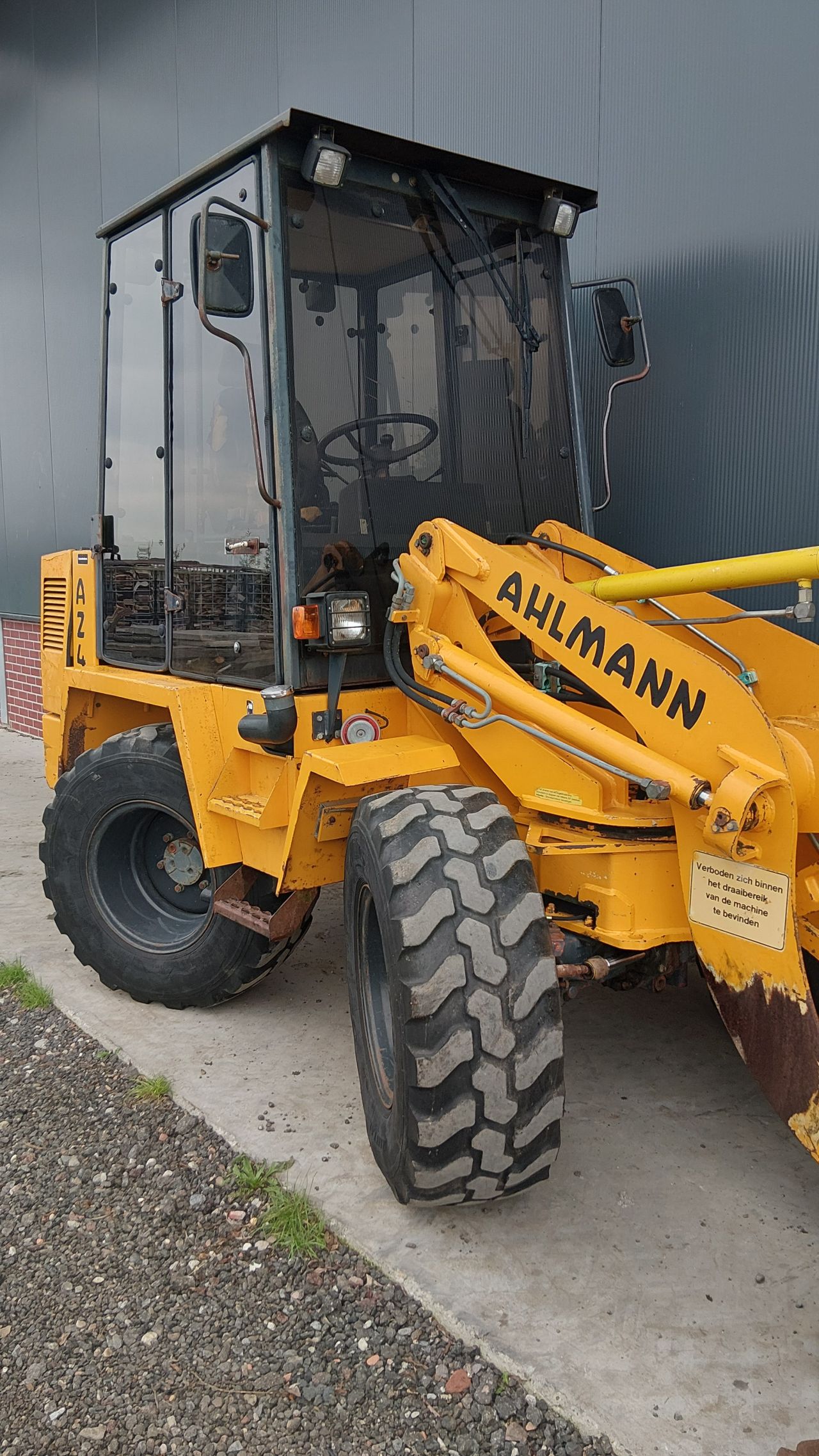 Ahlmann AZ4 shovel bak+vorken nauwelijks speling