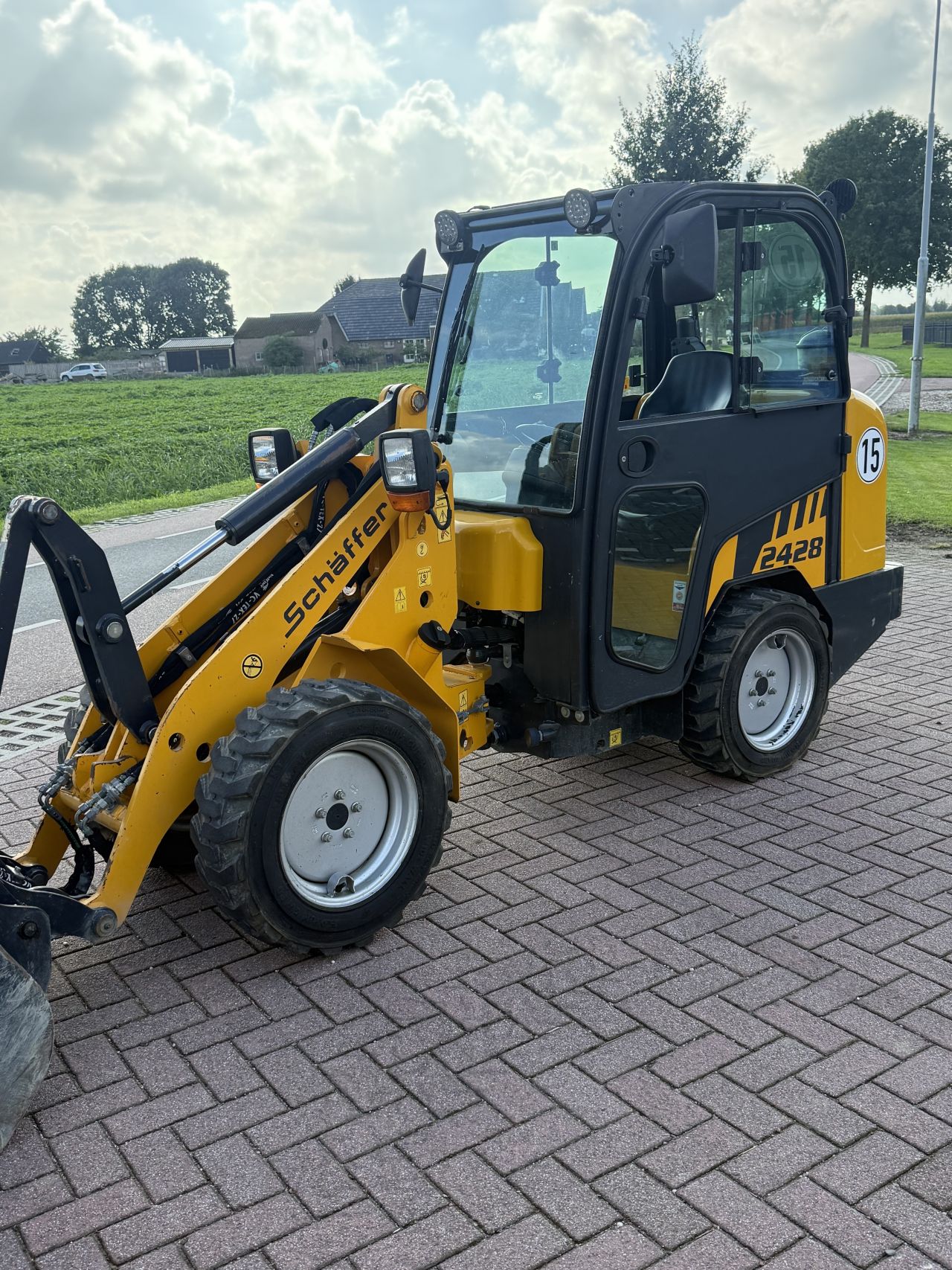 Schäffer 2428 SLT Kniklader 2021 | 570 Uur