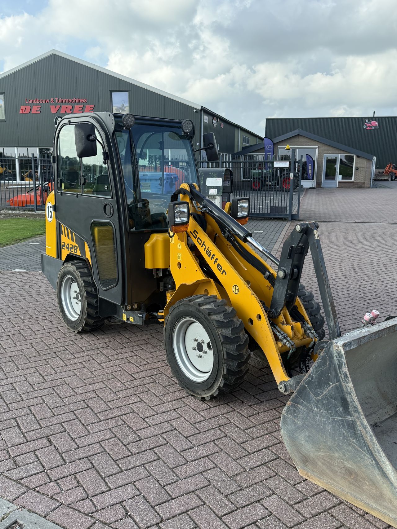 Schäffer 2428 SLT Kniklader 2021 | 570 Uur