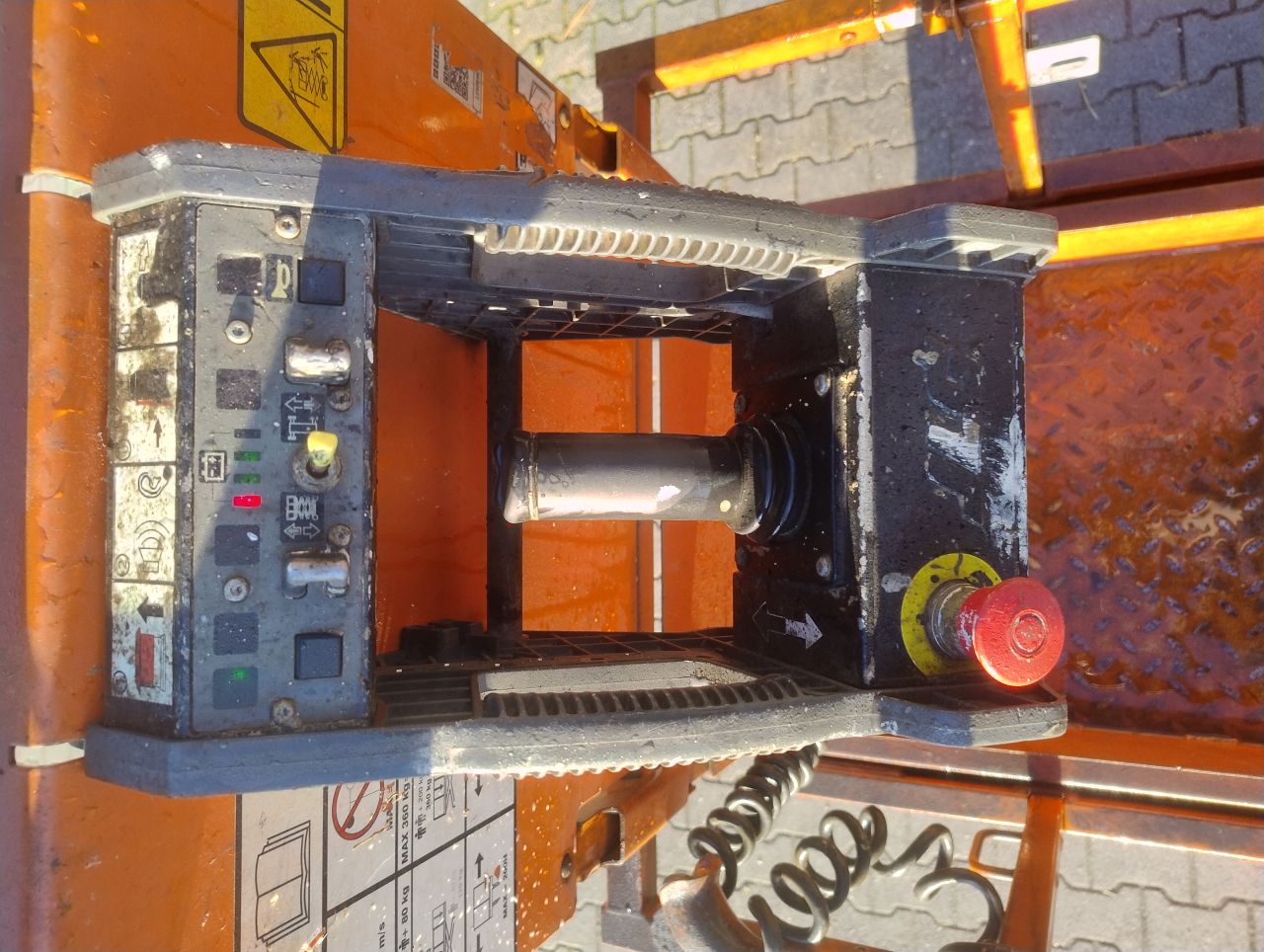 JLG 2032 es Schaarhoogwerker 215 uur