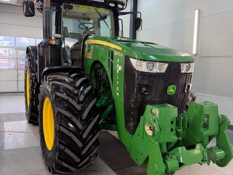 John Deere 8370R