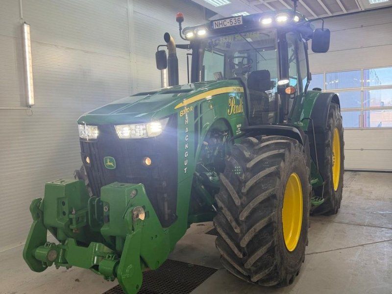 John Deere 8370R