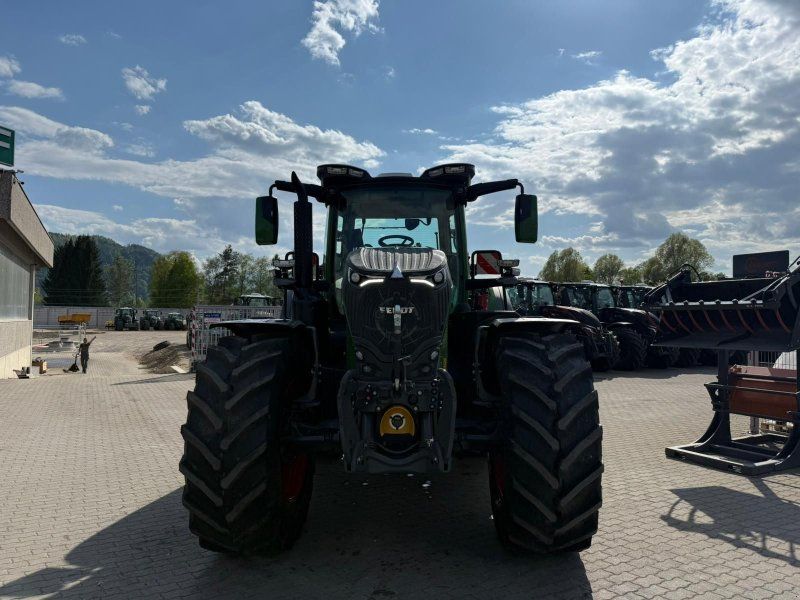 Fendt 832 Vario Gen5