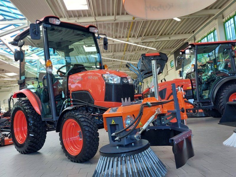 Kubota B2-231 H CAB