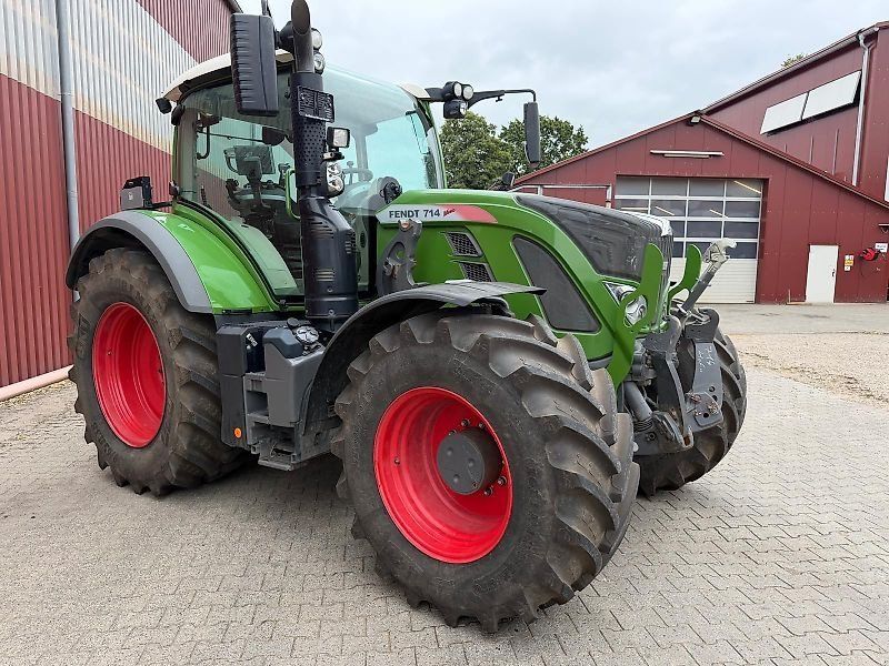 Fendt 714 S4 Profi Plus mit RTK und Section Control