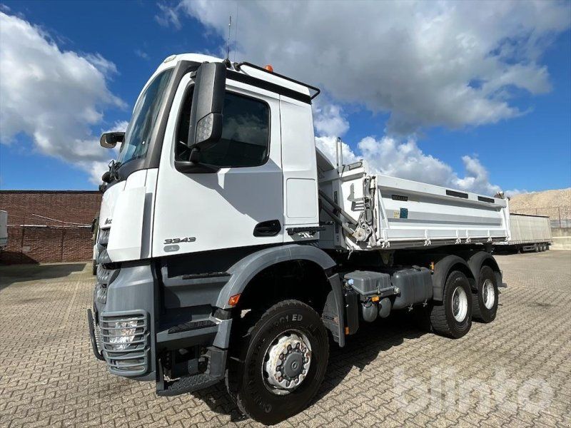 Mercedes-Benz Arocs 3343