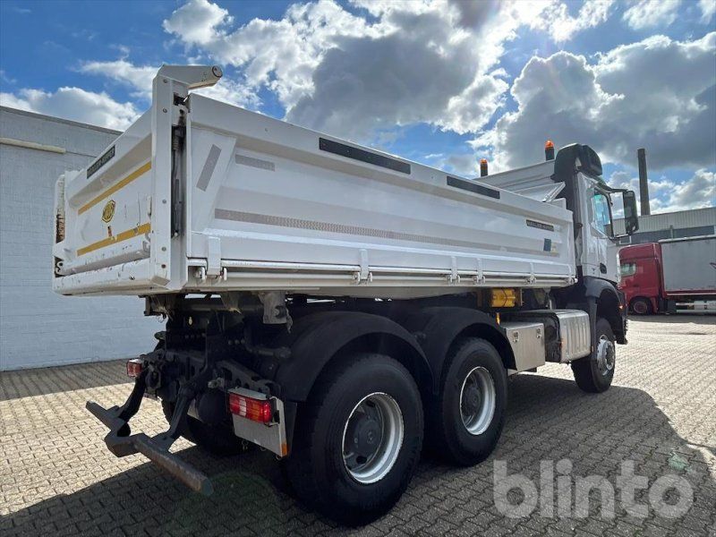 Mercedes-Benz Arocs 3343