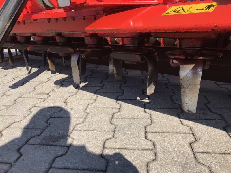 Kuhn HRB 303 D