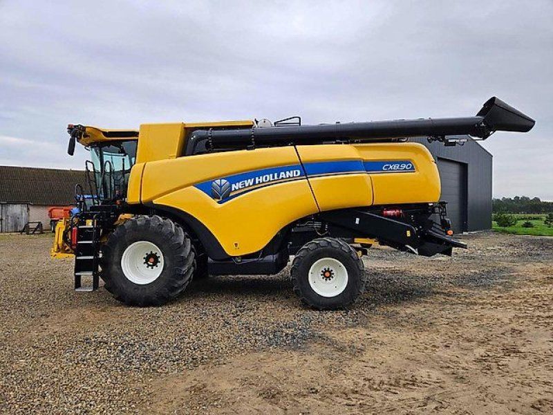 New Holland CX8.90